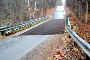 The Northy Bridge in December 2015, days before it was permanently closed to vehicular and pedestrian traffic. (Abigail Adams photo, LCN file)