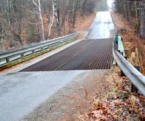 The Northy Bridge in December 2015, days before it was permanently closed to vehicular and pedestrian traffic. (Abigail Adams photo, LCN file)