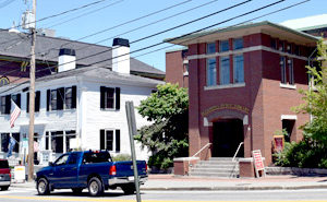 Skidompha Public Library in Damariscotta has a deal in place to purchase the former library next door. (J.W. Oliver photo)