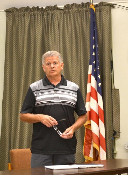 Tim Merry calls a meeting about Wiscasset's form of government to order on Thursday, Sept. 8. (Abigail Adams photo)