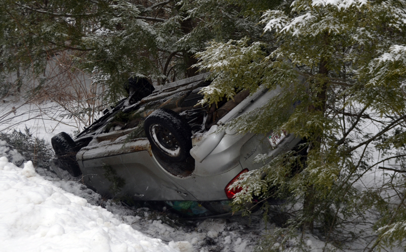 No Injuries In Nobleboro Rollover The Lincoln County News 8165