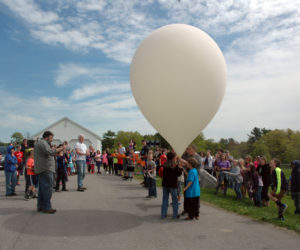 Jefferson Village School students prepare to release a high-altitude balloon the morning of Wednesday, May 24. (Alexander Violo photo)