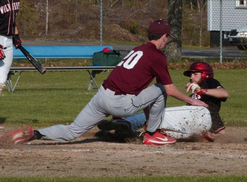 Chase Reed scores for the Wolverines. (Carrie Reynolds photo)