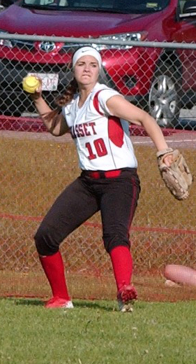 Wiscasset out fielder Lindsey Gordon makes the throw to the infield. (Carrie Reynolds photo)