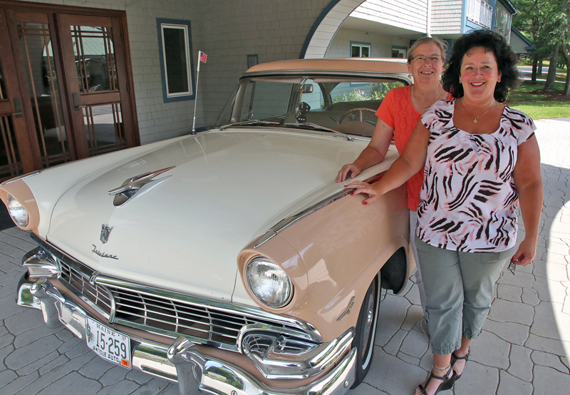 Antique Car Show and Elvis Extravaganza in Damariscotta The Lincoln