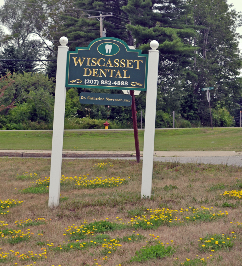 The Wiscasset Dental sign on Monday, July 24. The practice abruptly stopped seeing patients due to the illness of dentist and founder Dr. Catherine Bunin-Stevenson. (Abigail Adams photo)