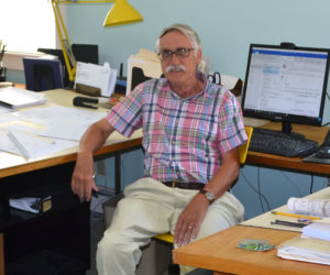 George Parker is resigning from the Damariscotta Board of Selectmen because he and his wife plan to move to Newcastle. (Maia Zewert photo, LCN file)