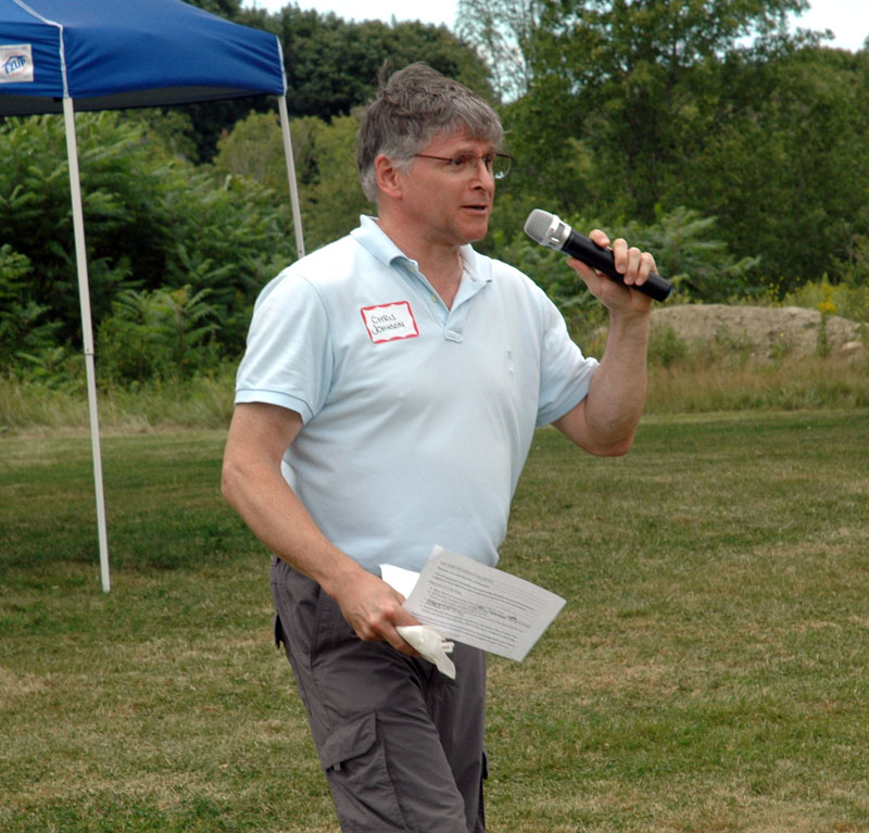 Lincoln County Democratic Committee Chair Chris Johnson, of Somerville, introduces the gubernatorial candidates. (Alexander Violo photo)