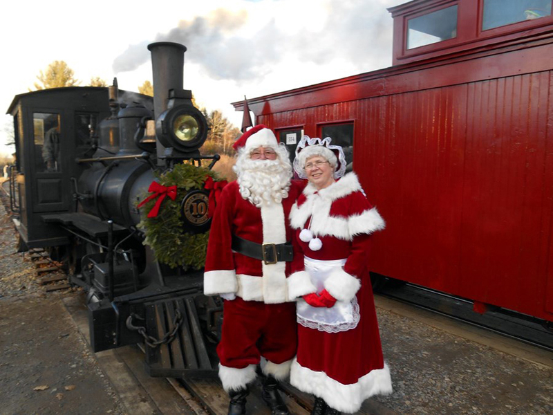 This special couple greets the train at the Wiscasset, Waterville and Farmington Railway Museum in Alna.