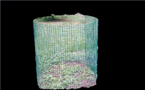 Trap wire compost bins hold large amounts of yard waste and allow for good air circulation. (Image courtesy Knox-Lincoln Soil & Water Conservation District)