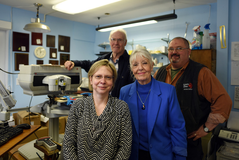 Sale to Louis Doe&#39;s will Keep Emporium Engraving Local - The Lincoln County News