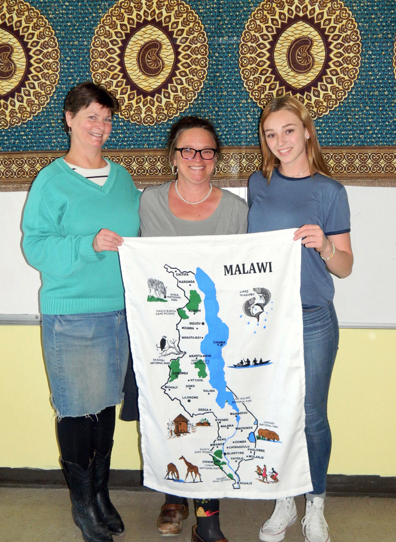 Supporters of the Go! Malawi Library Project. (Photo courtesy Lisa Genthner Gunn)