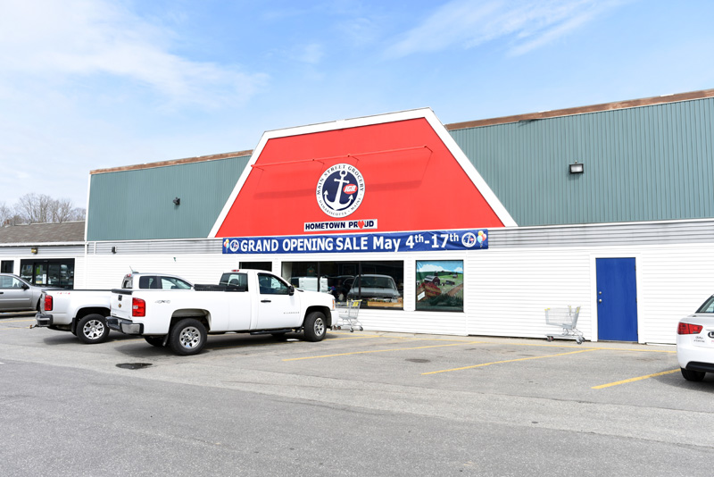 Main Street Grocery the day of its grand opening Friday, May 4. (Jessica Picard photo)