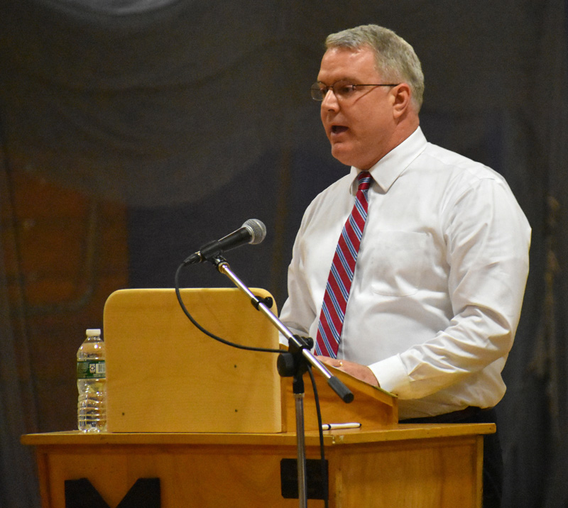 RSU 40 Superintendent Steve Nolan discusses the district's 2018-2019 budget during the budget-adoption meeting at Medomak Valley High School in Waldoboro on Tuesday, May 15. (Alexander Violo photo)