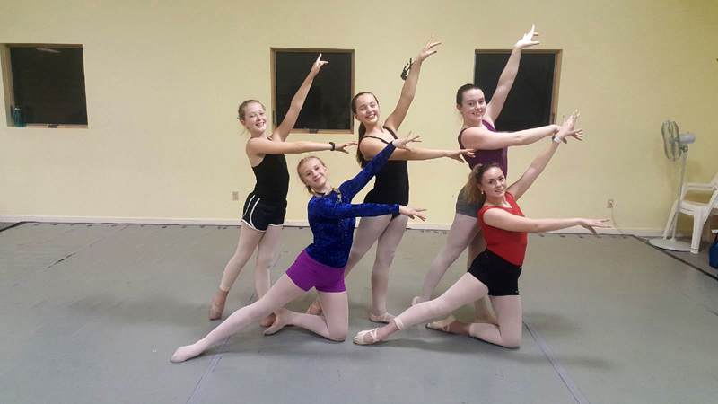 Teen dancers from the intensive ballet and contemporary class at DanceMainea. (Photo courtesy Melanie Pagurko)