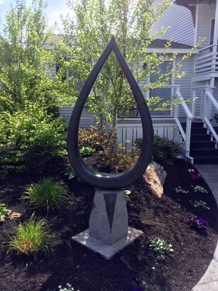 Sam Betts' sculpture "Purity" at Oceanside Golf Resort. (Photo courtesy Patricia Royall)