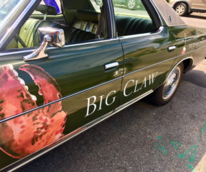 The Big Claw limo at Joe Lane Lobsterman. (Suzi Thayer photo)