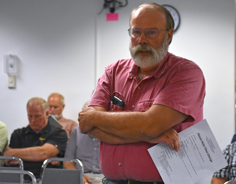 Carleton Johnson, of Waldoboro, expresses concern about the cost of a ladder truck during a Waldoboro Board of Selectmen's meeting Tuesday, Aug. 28. (Alexander Violo photo)