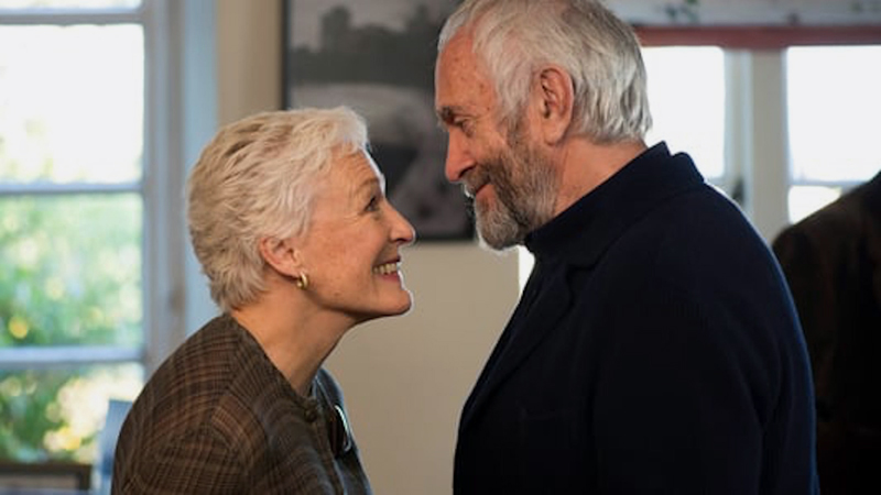 Glenn Close and Jonathan Pryce in "The Wife."