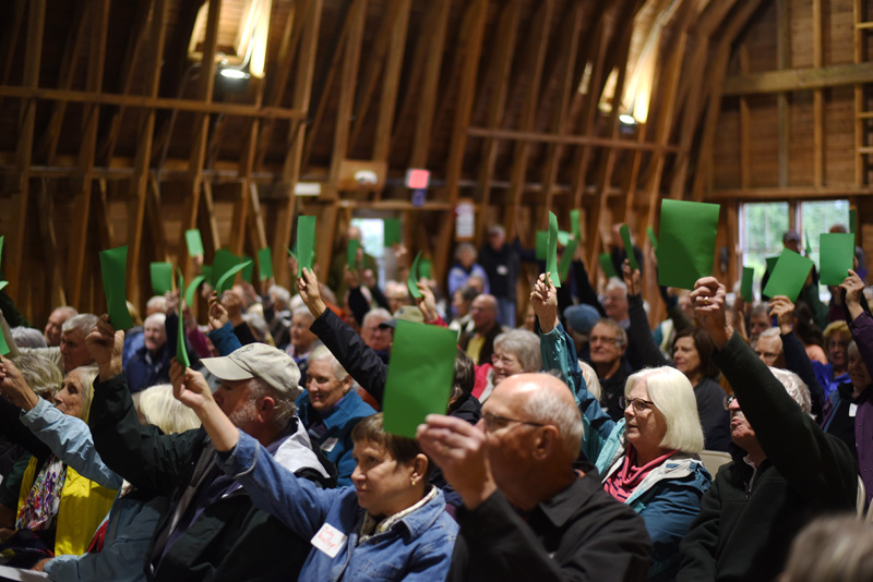 Members of the Pemaquid Watershed Association vote to unite with the Damariscotta River Association at Darrows Barn in Damariscotta, Tuesday, Sept. 25. (Jessica Picard photo)