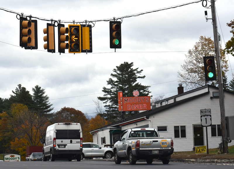 The Maine Department of Transportation hopes a new left-turn light at the intersection of Route 1 and Route 220 in Waldoboro will resolve complaints about recent changes to the intersection. (Alexander Violo photo)