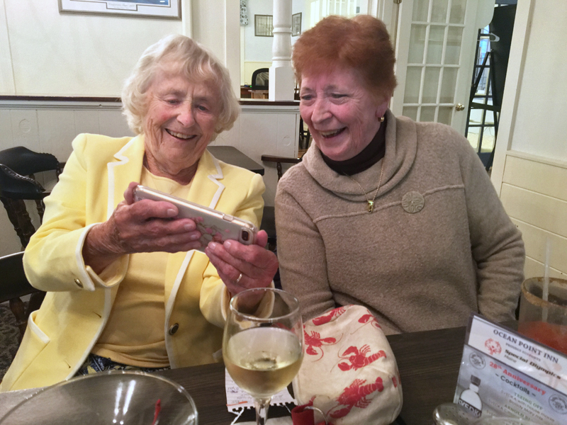 Jean Slayton (left) and Gail Ross have dinner at Ocean Point Inn on Sept. 28. Slayton was a waitress at the resort in 1946. (Suzi Thayer photo)