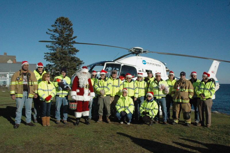 Flying Santa arrives at Pemaquid Point Lighthouse at 1 p.m. on Saturday, Dec. 8, weather permitting.