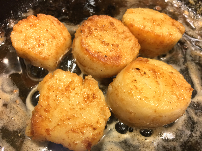 Ginormous Maine scallops smell like heaven when cooking. (Suzi Thayer photo)