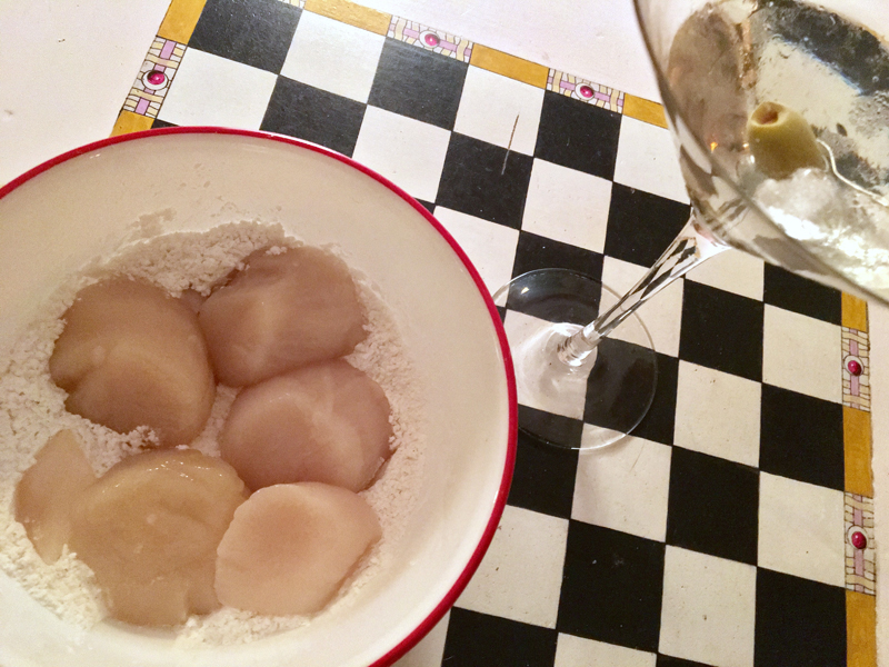 I sipped a martini instead of a Manhattan while prepping scallops. (Suzi Thayer photo)
