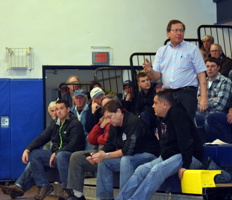 State Rep. Jeffrey Evangelos, I-Friendship, speaks during a meeting about potential new regulations on the lobster industry at Medomak Middle School in Waldoboro on Tuesday, Nov. 5. (Alexander Violo photo)