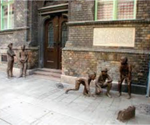 Bronze street sculpture in Budapest: "The Paul Street Boys," based on the young adult novel of the same name by Hungarian author Ferenc Molnar. (Photo courtesy Paul Kando)