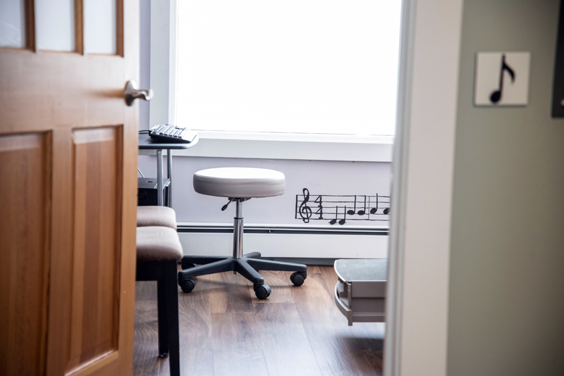 A music-themed exam room awaits its next patient at Wiscasset Family Health in Wiscasset on March 24. Each room has a decorative tile outside the room and matching art inside. (Bisi Cameron Yee photo)