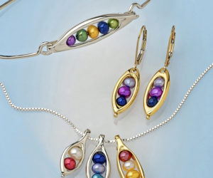 Peapod Jewelry's Mother's Peapod collection may be personalized with birthstones and gemstones.