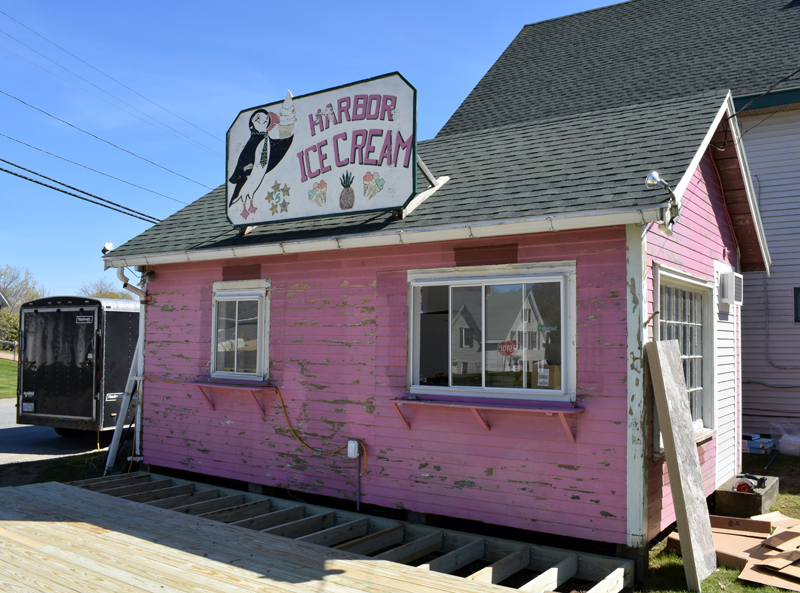 The Harbor Ice Cream stand is undergoing minor renovations and will reopen to the public under new management Friday, May 22. Mother-daughter duo Heather and Norma Leeman will operate the stand. (Evan Houk photo)