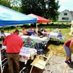 Lincoln Home Residents Enjoy Outdoor Picnic