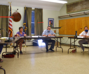 The Wiscasset Board of Selectmen holds an emergency meeting Thursday, Sept. 10. From left: Selectmen Kimberly Andersson, Katharine Martin-Savage, and Pamela Dunning; Town Manager Dennis Simmons; and Selectmen Sarah Whitfield and Jefferson Slack. (Charlotte Boynton photo)