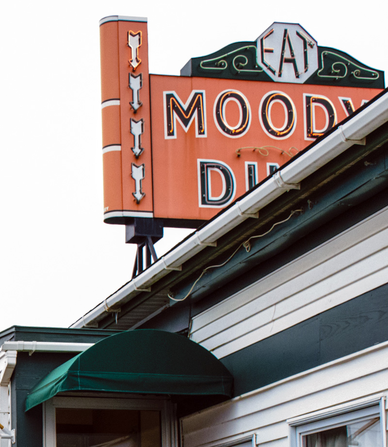 Moody's Diner in Waldoboro. (Bisi Cameron Yee photo, LCN file)