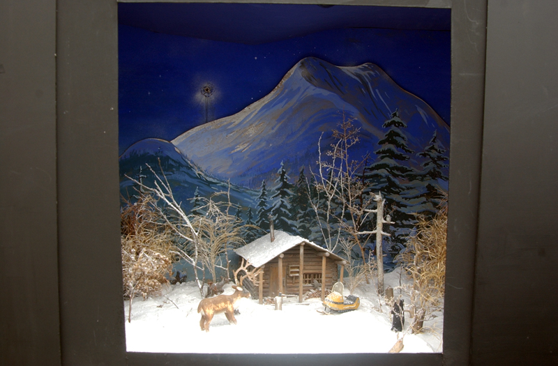 Jake Day's winter cabin scene. (Paula Roberts photo, LCN file)