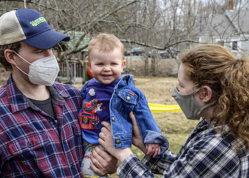 Fletcher Brackett,1, is the center of attention for parents Russell and Jillian. (Bisi Cameron Yee photo, LCN file)