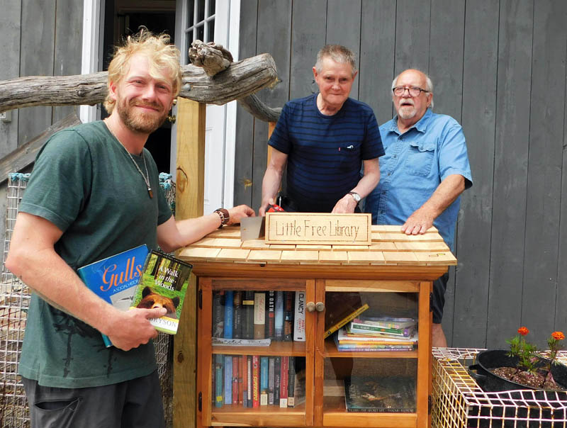 Mobius Team Builds a New Little Free Library - The Lincoln County News