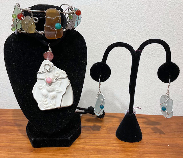 Lynne Thompson's sea glass jewelry. (Photo courtesy Saltwater Artists Gallery)