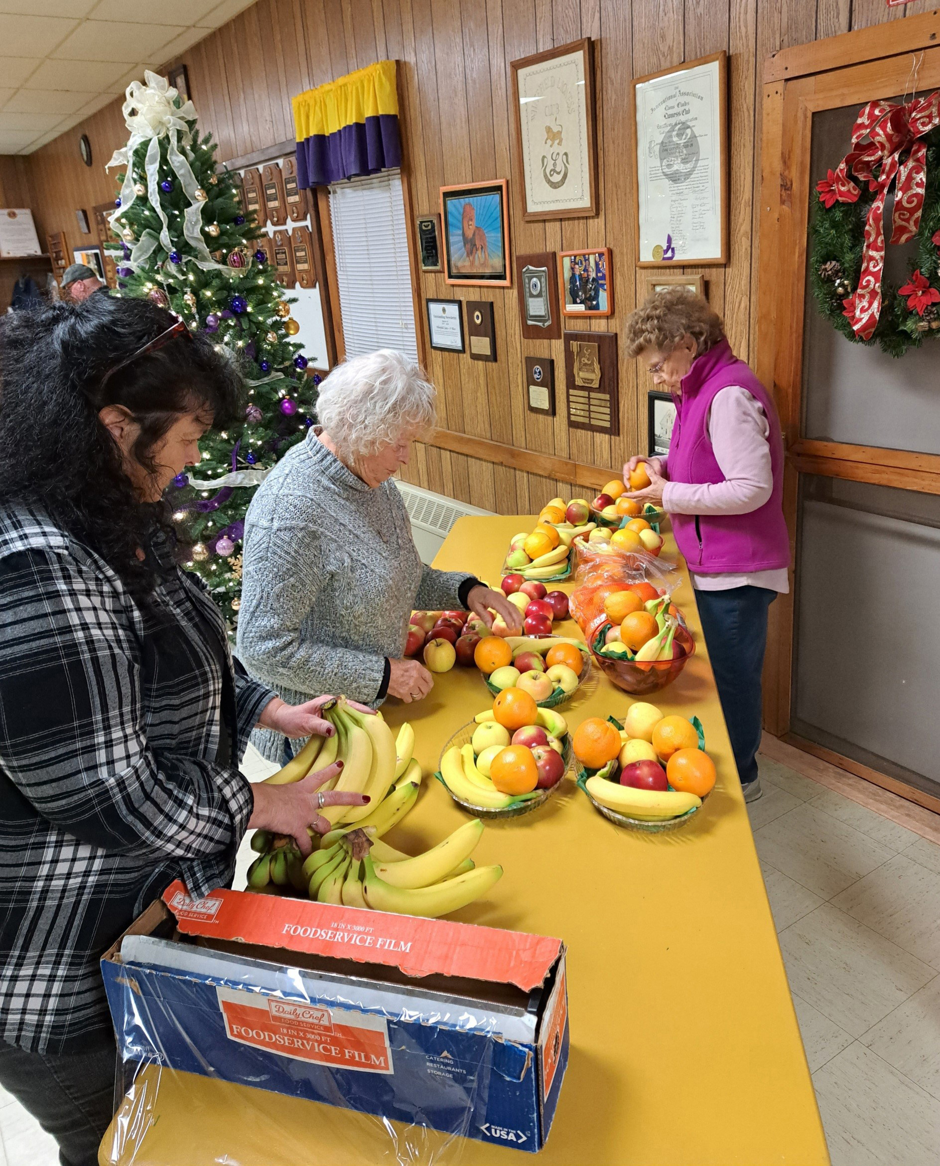 Holiday Fruit Baskets Delivered The Lincoln County News
