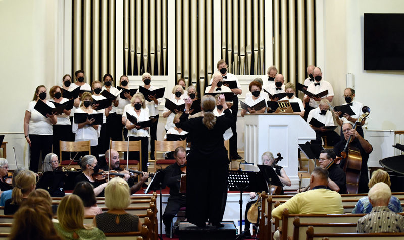 The Lincoln Festival Chorus in concert (Photo courtesy Bob Crink)