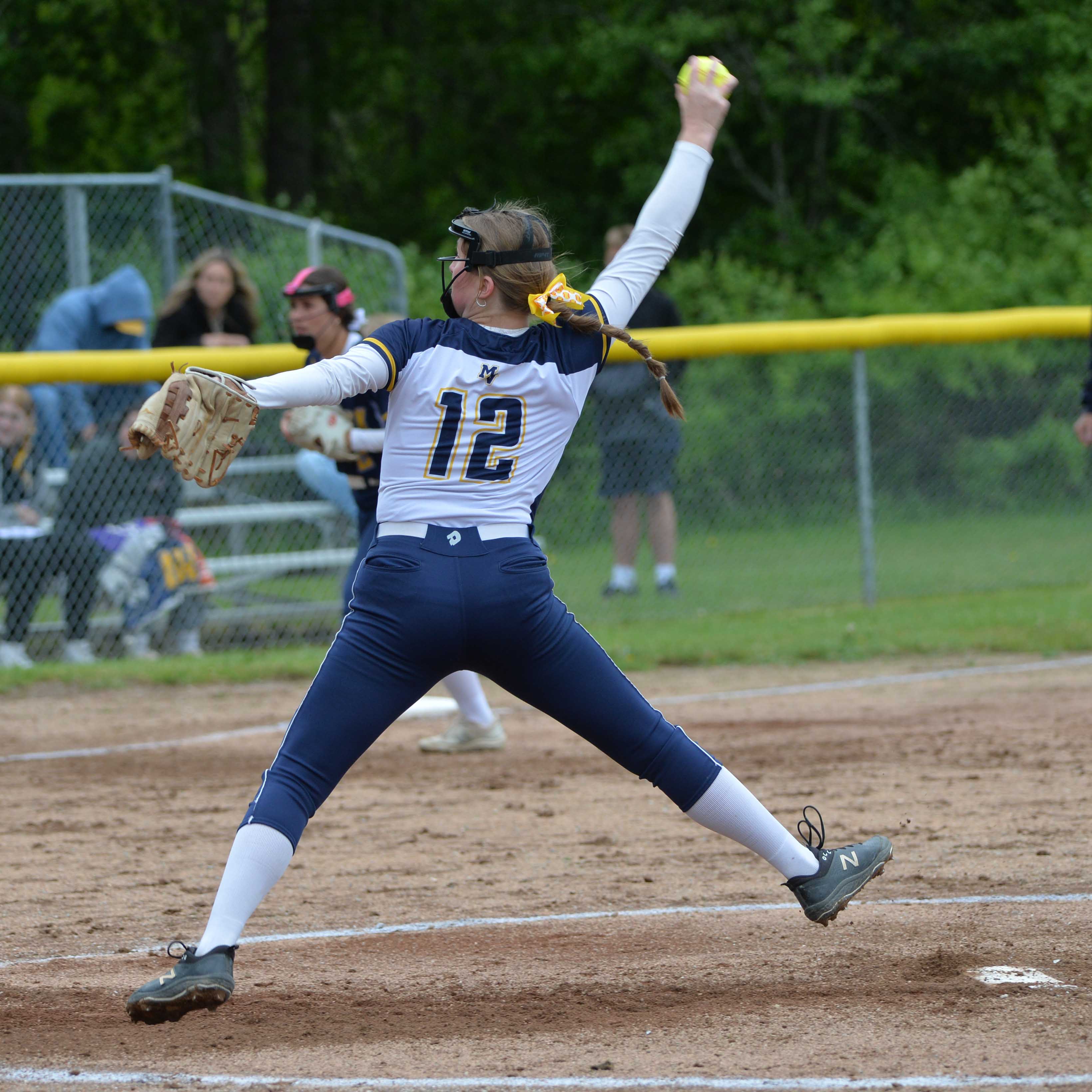 Medomak softball mercy Yarmouth in five innings - The Lincoln County News