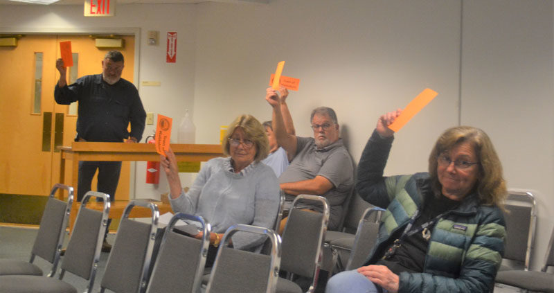 Waldoboro residents vote in favor of permitting the town to sell the Hoffses House during a special town meeting on Tuesday, Sept. 12. (Johnathan Riley photo)