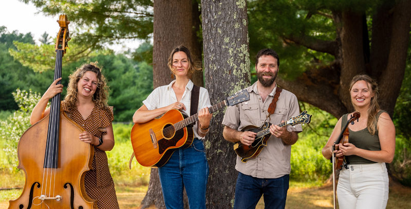 Joined by special guest Carolyn Kendrick, the Old Hat Stringband returns to The Lincoln Theater on Sunday, Nov. 12. From left: Amanda Kowalski, Whitney Roy, Steve Roy, and Kendrick. (Photo courtesy Old Hat Stringband)