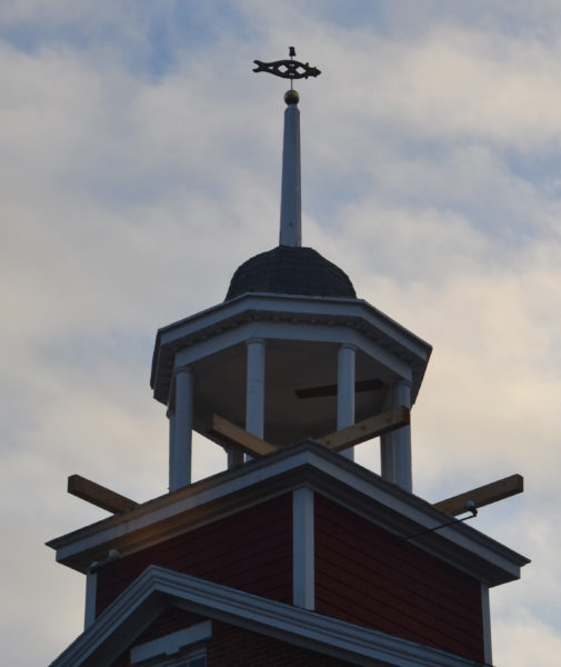 The Lincoln Academy belfry awaits its removal the morning of Oct. 6, 2023. (Dylan Burmeister photo, LCN file)