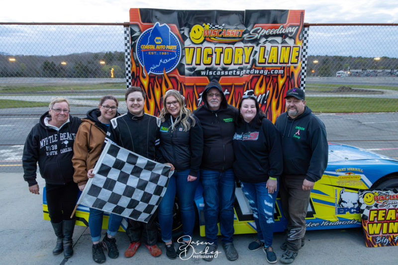 Jon Emerson and family happily celebrate his first career Late Model win. (Photo courtesy Jasen Dickey Photography)