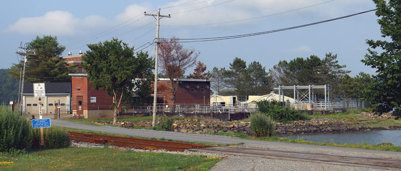 Wiscasset's current wastewater treatment plant, at 69 Water St. During a meeting on Tuesday, July 30, the Wiscasset Select Board voted unanimously to consider moving the wastewater treatment plant to the town's public works site on Hodge Street. (Piper Pavelich photo)