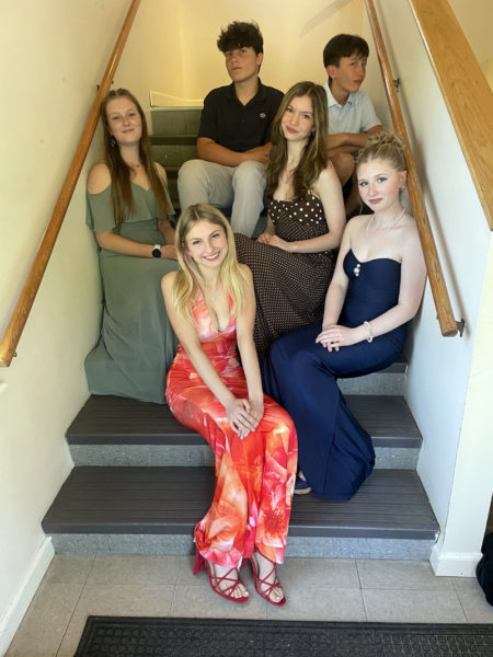The Center for Teaching and Learning congratulates Fiona Bishop, Jackie Branch, Ford Harris, Lucie Hollon, Ryo Sato-Papagiannis, and Jessie Ullo on their graduation. (Photo courtesy Center for Teaching and Learning)